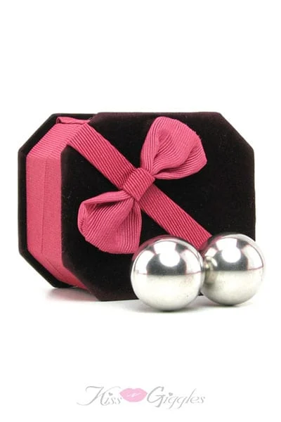 2 Geisha Medium Size Silver Kegel Balls with Black and Pink Gift Box